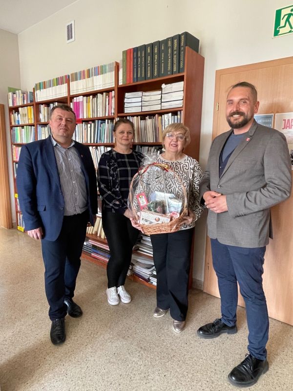 2 XXII Ogólnopolski Tydzień Bibliotek pod hasłem „Biblioteka. Lubię tu być”