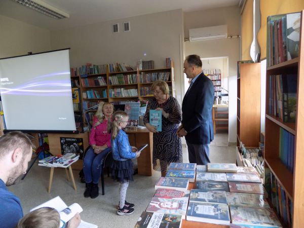DSCN4997 XXII Ogólnopolski Tydzień Bibliotek pod hasłem „Biblioteka. Lubię tu być”