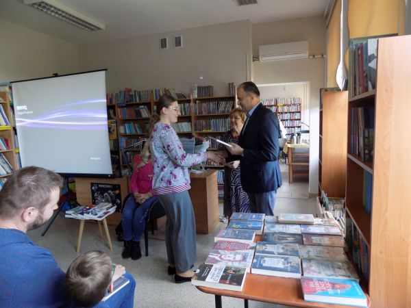 DSCN4998 XXII Ogólnopolski Tydzień Bibliotek pod hasłem „Biblioteka. Lubię tu być”