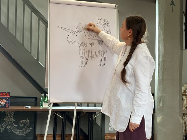 59659DBA-D857-477E-806A-19B7FF7D18BFMądrze i z humorem