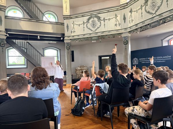 B910D598-0B26-4B01-B701-E7AC008DBF96Mądrze i z humorem